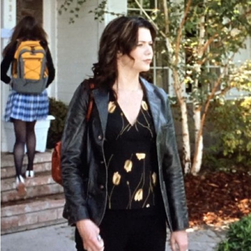 Vintage Top ASO Lorelai Gilmore on Gilmore Girls